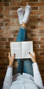 Miscellanea,Miscellaneous,Sneakers,Shoes,Book,Reading,Girl