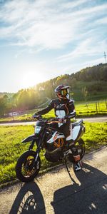 Motocicletas,Bicicleta,Ktm 200 Duque,Duque De Ktm 200,Motocicleta,Equipo,Vestimenta,Ktm,Motociclista