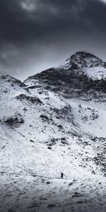 Mountain,Silhouette,Miscellanea,Miscellaneous,Slope,Loneliness,Snow