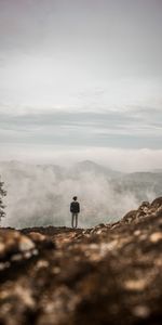 Mountains,Miscellanea,Fog,Break,Precipice,Human,Person,Miscellaneous,Loneliness