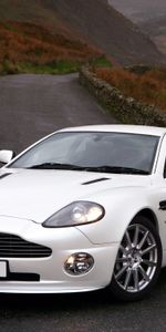 2004,Vanquish,Тачки (Cars),Белый,V12,Природа,Вид Спереди,Стиль,Астон Мартин (Aston Martin)