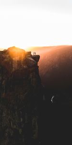 Nature,Mountains,Miscellanea,Miscellaneous,Cliff,Sunlight,Silhouettes