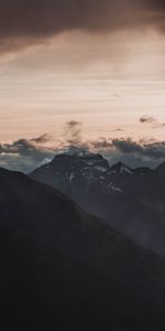 Naturaleza,Montañas,Crepúsculo,Nubes,Vértice,Niebla,Oscuridad,Tops