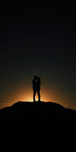 Night,Dark,Pair,Couple,Kiss,Silhouettes,Love