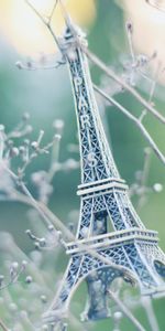 Objects,Jewelry,Eiffel Tower