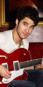 People,Artists,Darren Criss,Men,Music