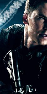 Тейлор Китч (Taylor Kitsch),Морской Бой (Battleship),Мужчины,Люди,Кино,Актеры