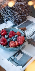 Raspberry,Berries,Bowl,Food,Strawberry,Bilberries