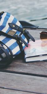 Rivers,Miscellaneous,Bag,Miscellanea,Book,Sunglasses