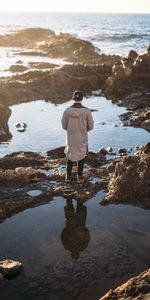 Rocks,Coast,Miscellanea,Miscellaneous,Human,Person,Water,Sea