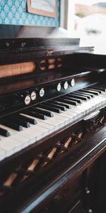 Room,Keys,Musical Instrument,Piano,Music