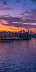 Sea,Building,Dusk,Cities,Twilight,City