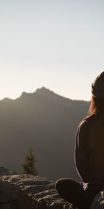 Seclusion,Mountains,Privacy,Miscellaneous,Silhouette,Miscellanea,Loneliness,Girl