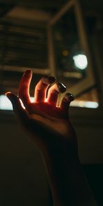 Shine,Miscellanea,Miscellaneous,Dark,Light,Fingers,Hand