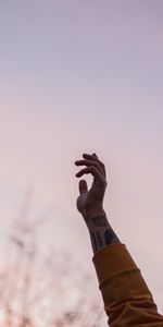 Sky,Miscellanea,Miscellaneous,Hand,Fingers,Tattoo