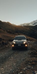 Sky,Rocks,Road,Front View,Cars,Car,Toyota,Suv