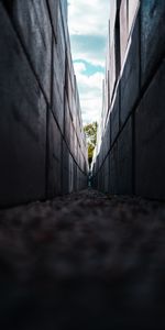 Sky,Walls,Miscellanea,Miscellaneous,Road,Prospect,Perspective