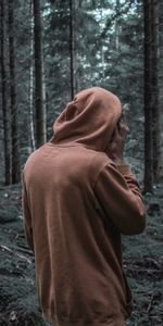 Stroll,Hoody,Sweatshirt,Human,Person,Miscellanea,Miscellaneous,Forest