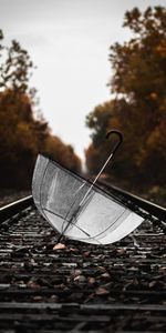 Mouiller,Mouillé,Rails,Chemin De Fer,Parapluie,Divers