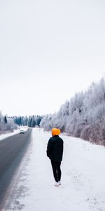 Winter,Snow,Miscellanea,Miscellaneous,Human,Person,Road